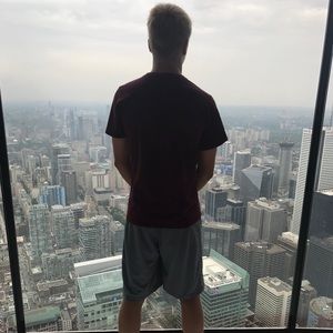 Meet your Posher, Derek